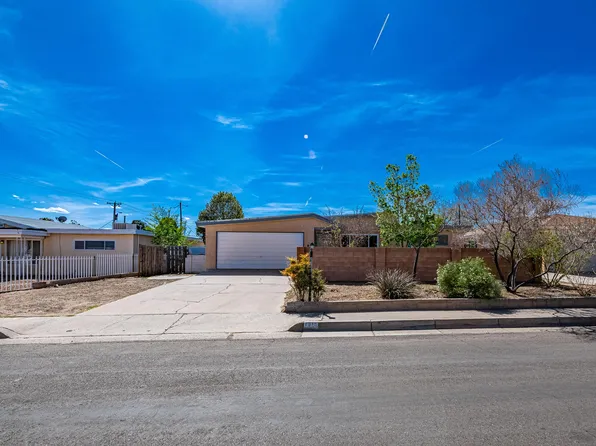 1015 Dakota St NE, Albuquerque, NM 87110