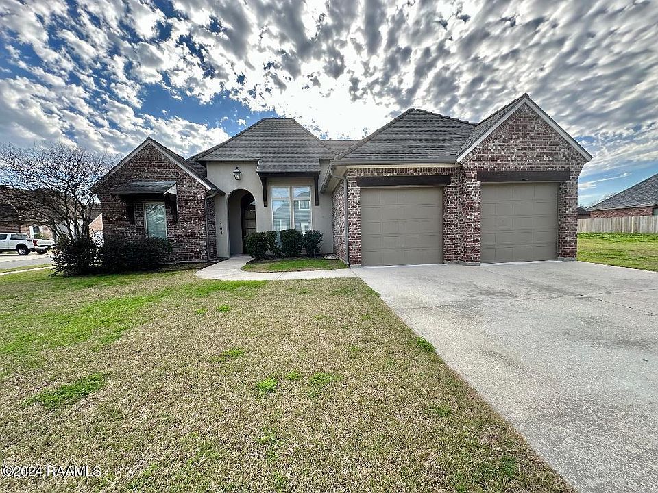 1st image of 101 Amber Pond Ln
