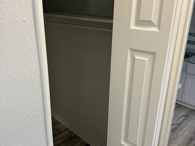 628 E Elk Ave #101 — Photo 14