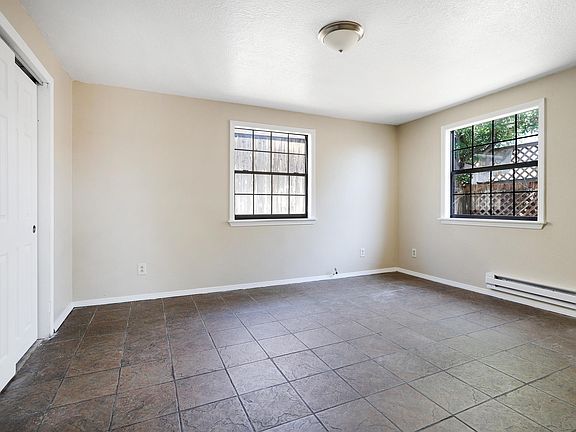5th image of 3307 Conder Ln NW