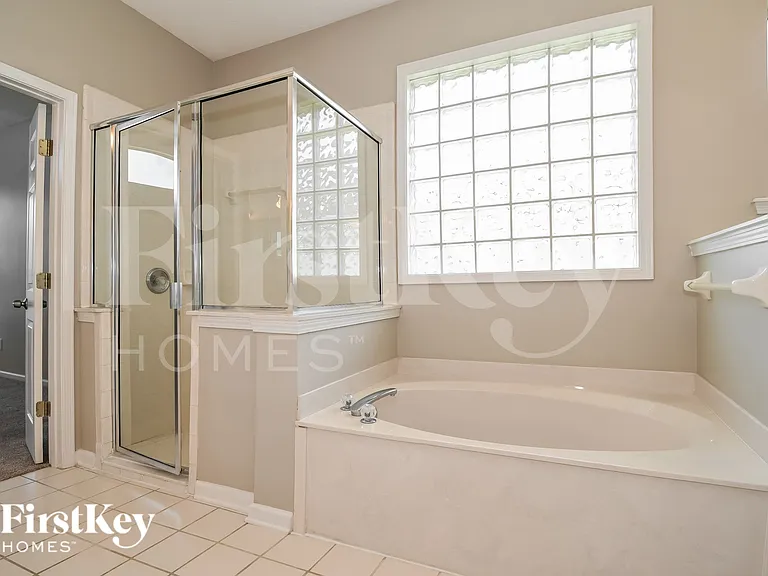 1528 Walnut Creek Dr — Photo 12