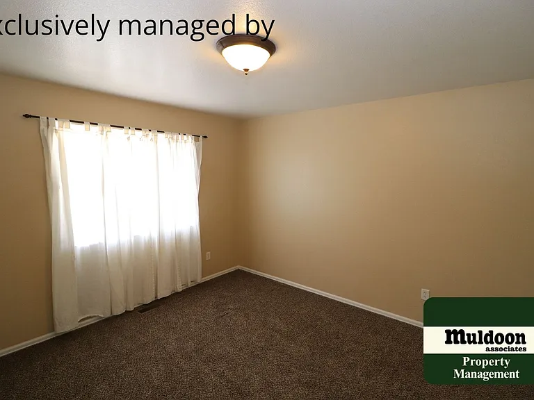 291 W Elgin Dr — Photo 11