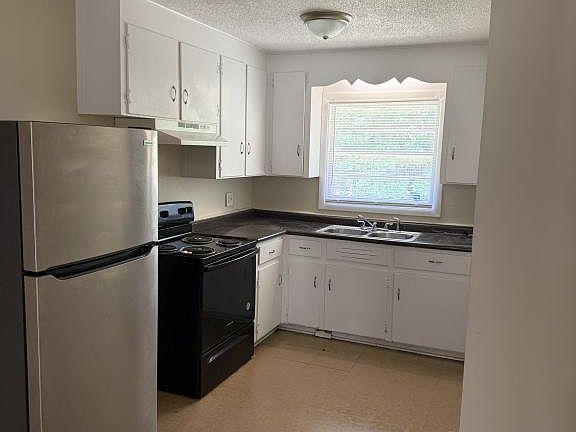 5th image of 1210 Judson St