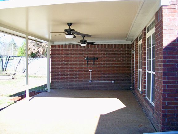 3rd image of 230 Countryside Dr