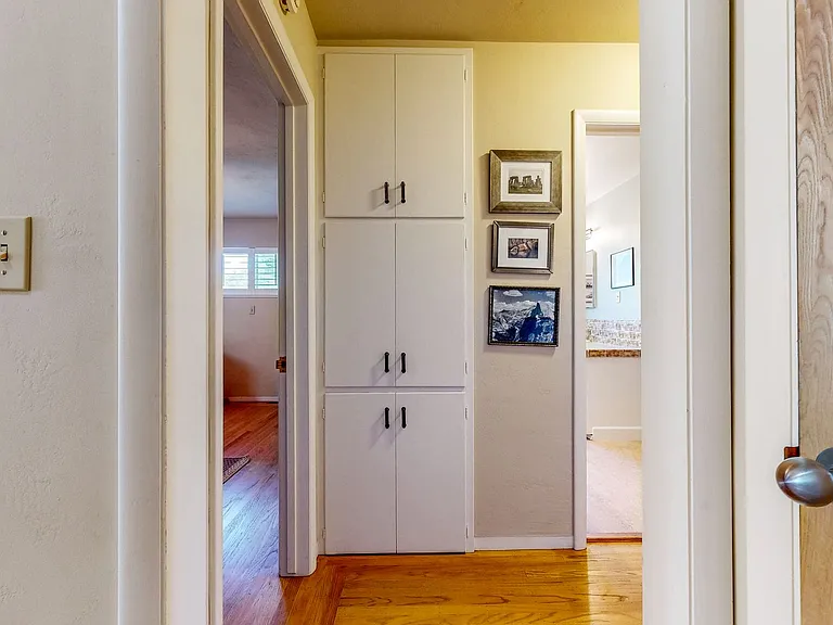 4560 Sullivan Ct — Photo 52