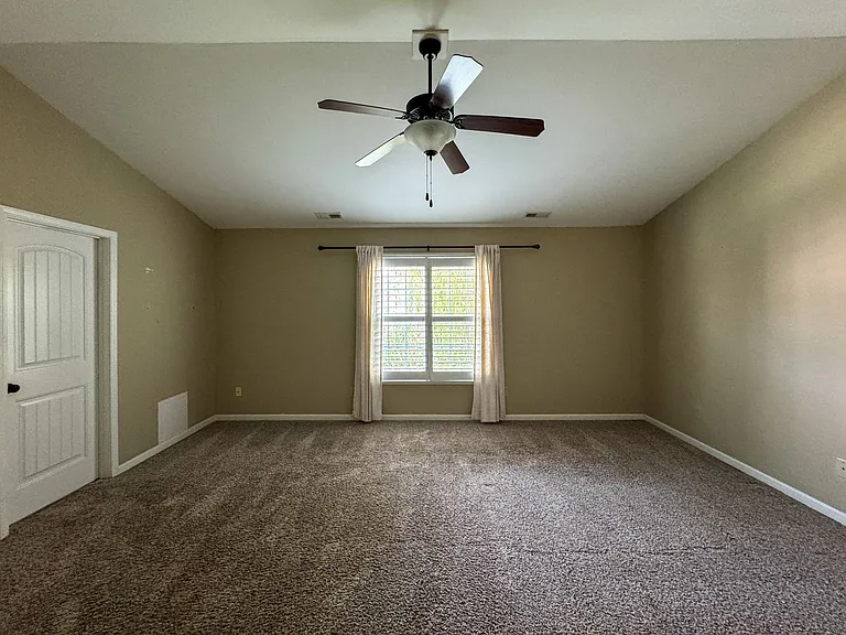 2900 Blackwater Ct — Photo 12