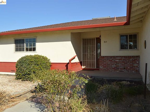 3rd image of 917 Minaker Dr
