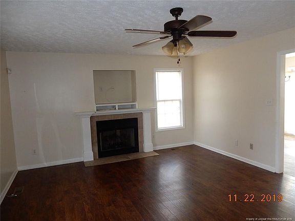 3rd image of 3594 Pioneer Dr