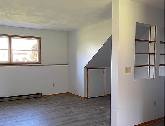 3rd image of 48 Murphy Ln