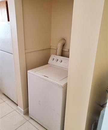 4th image of 1100 SW 4th Ave APT 19A