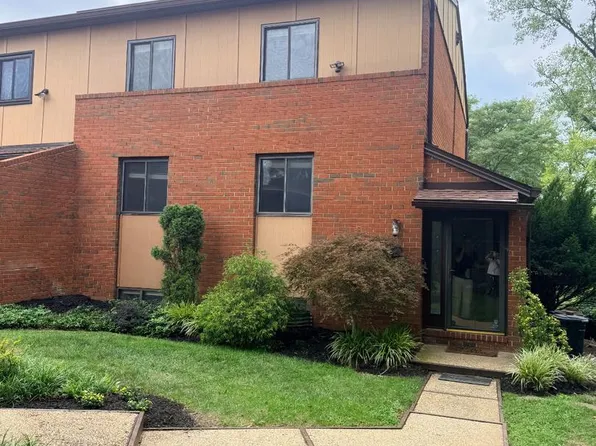 34 Lacosta Ct, Baltimore, MD 21204