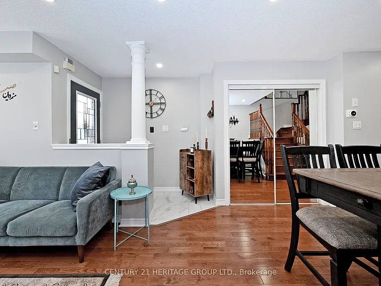 44 Equator Cres — Photo 4