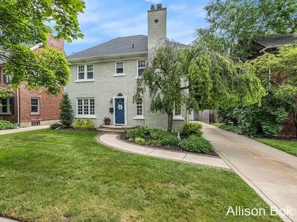 828 Cadillac Dr SE, Grand Rapids, MI 49506