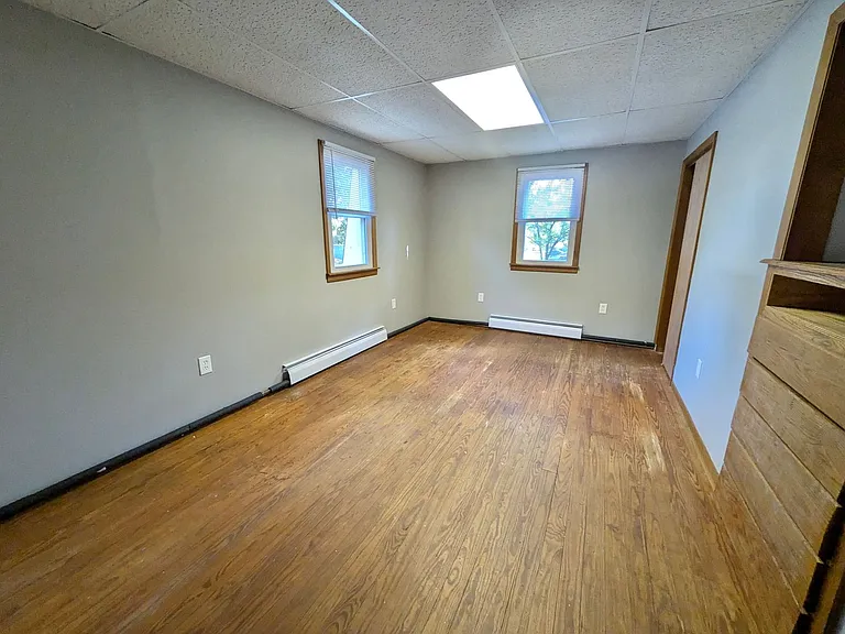 400 S Liberty St — Photo 17