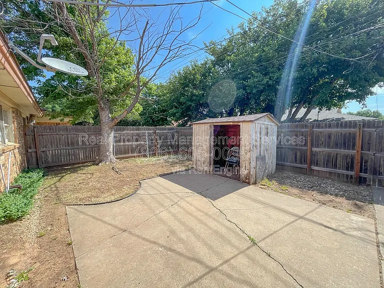 7005 Hartford Ave #B — Photo 9