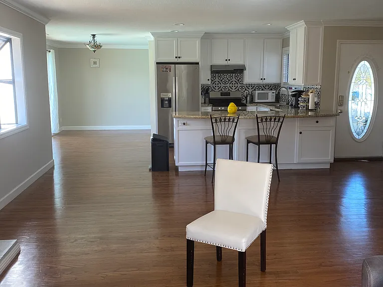 1721 Lollie Ct — Photo 6