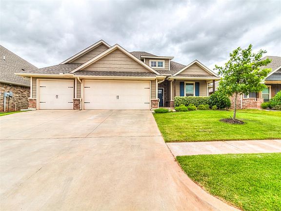 2nd image of 3001 Dudley Dr