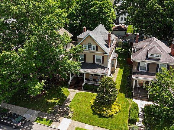 2nd image of 3520 Saint Charles Pl