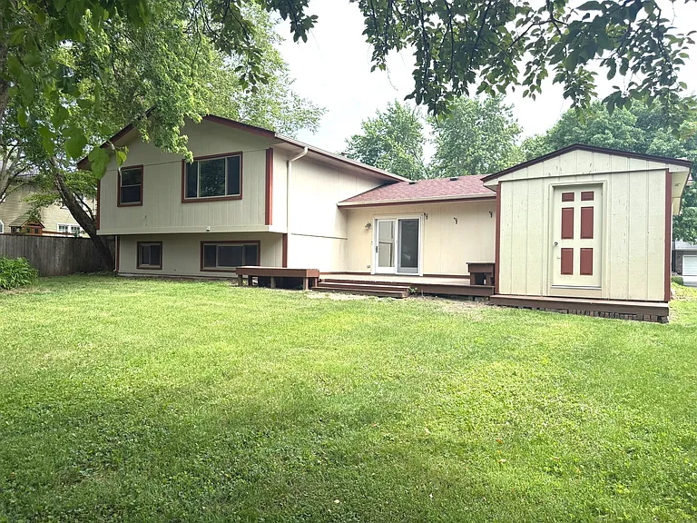 425 Carriage Hill Rd — Photo 41