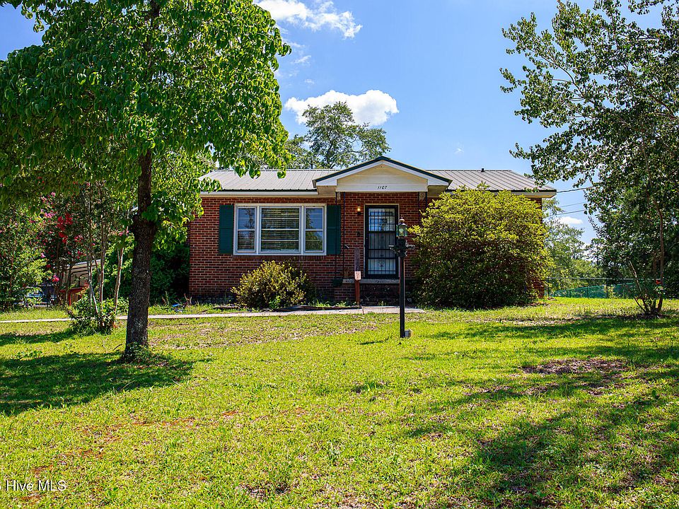 1st image of 1107 Oak Avenue