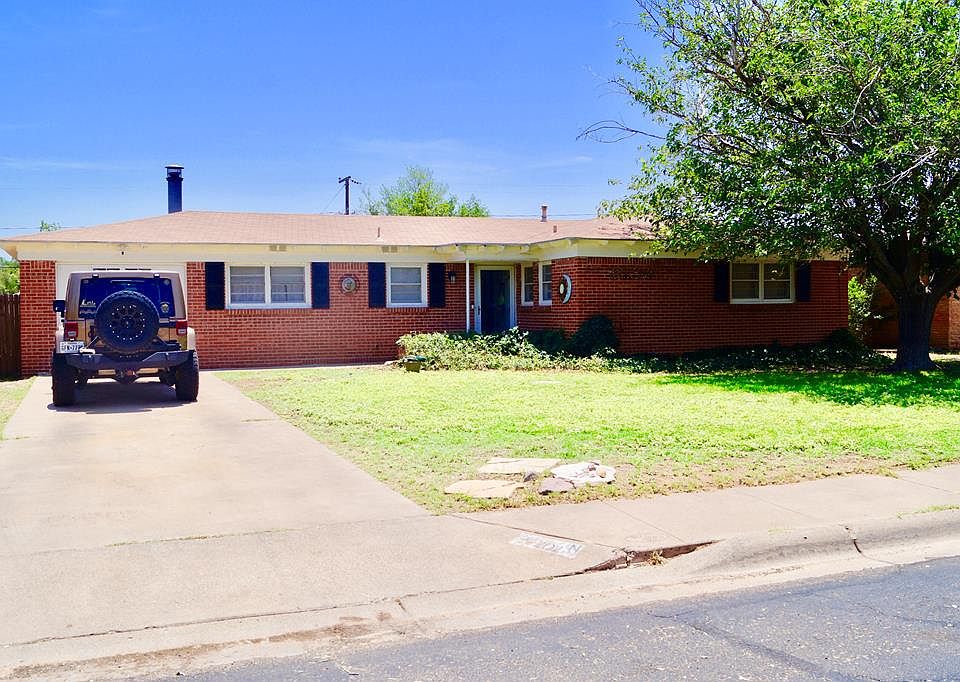 1st image of 202 N Dewberry Dr