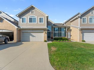 23804 McCort Dr #6, Brownstown, MI 48134