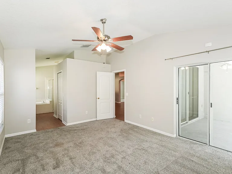 633 Straw Lake Dr — Photo 10