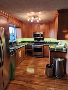 24066 Lakeview Dr, Crestline, CA, 92325