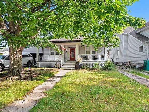 5th image of 612 Vine St