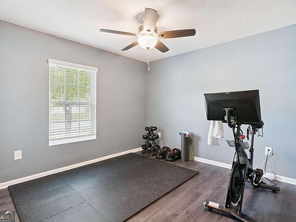 4th image of 134 Holston Cir
