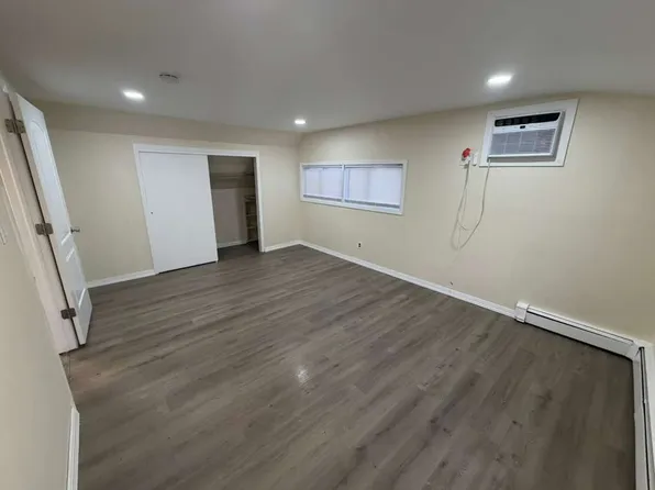 (undisclosed Address), Hicksville, NY 11801