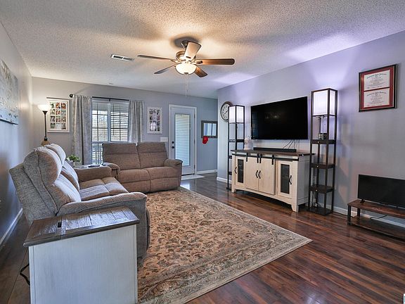 2nd image of 30 Kilgore Ln