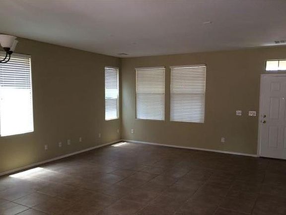 5th image of 3816 E Yeager Dr