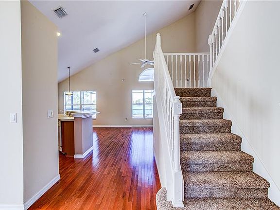 4th image of 13833 Mirror Lake Dr
