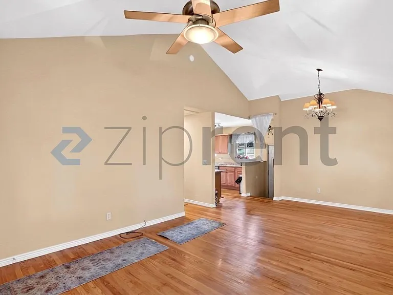 3695 Grape St — Photo 4