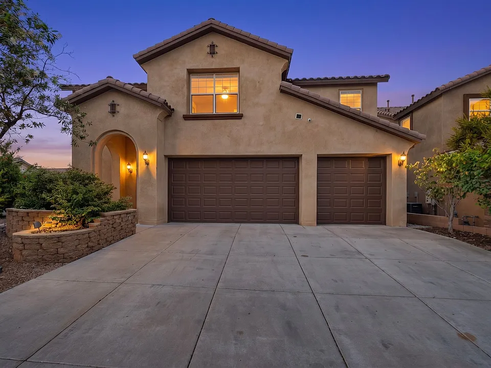 42 Monte Vista Dr NE