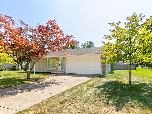 3rd image of 36037 Brookview Dr