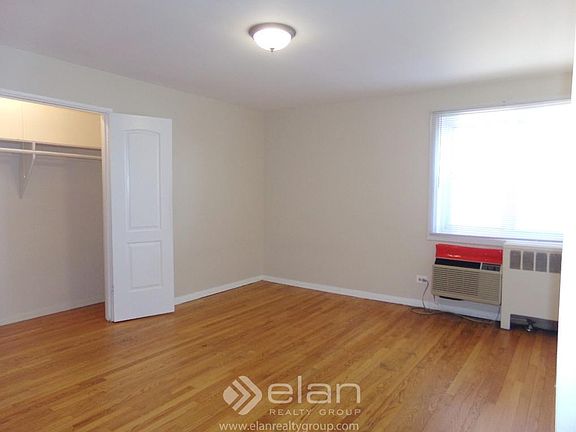 5th image of 4925 Crain St APT 3C