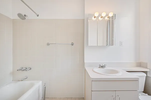 Rented by Living New York | media 42