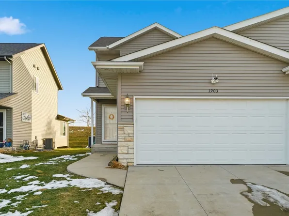 1903 Rosehill Dr SW, Cedar Rapids, IA 52404