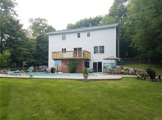 76 Cricketown Rd, Stony Pt, NY 10980