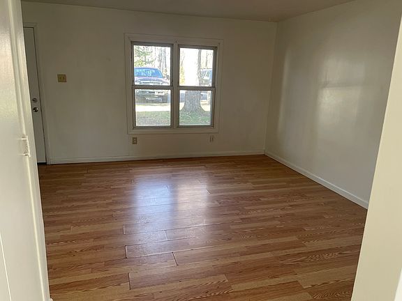 4th image of 2320 Duband St