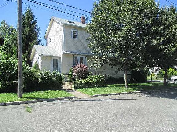 2nd image of 221 Harrison Ave