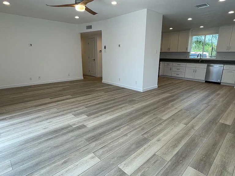6650 Jumilla Ave — Photo 5