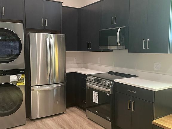 3rd image of 260 Boas St #201