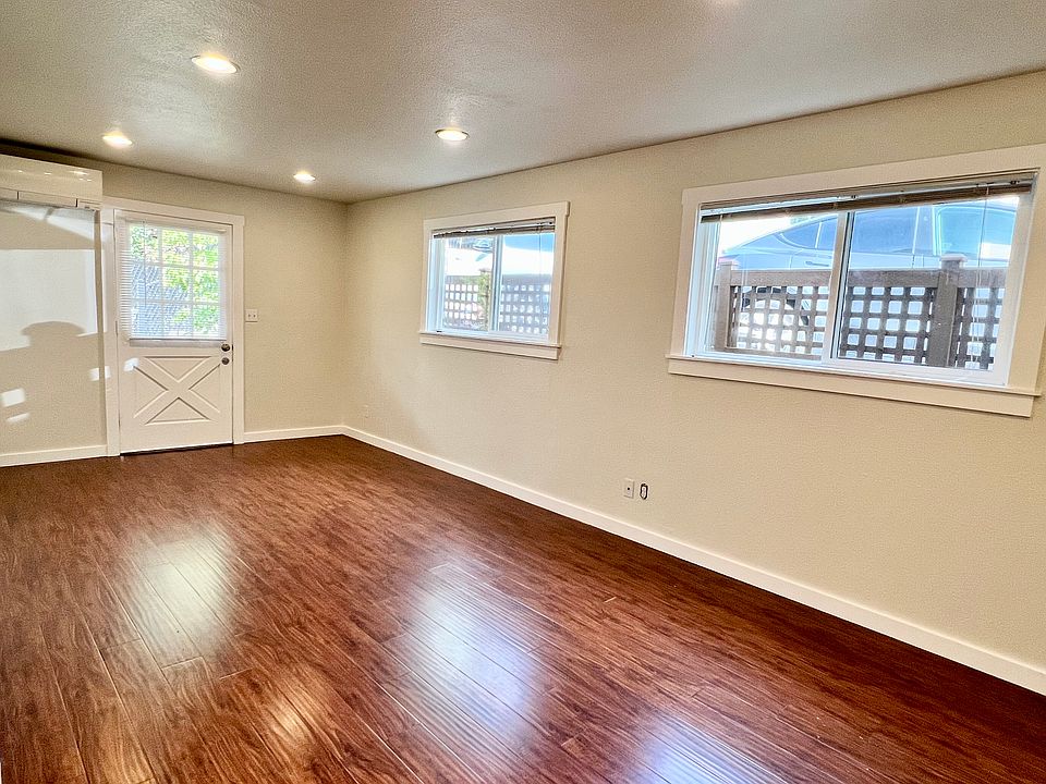 2nd image of 228 5th Ave APT C