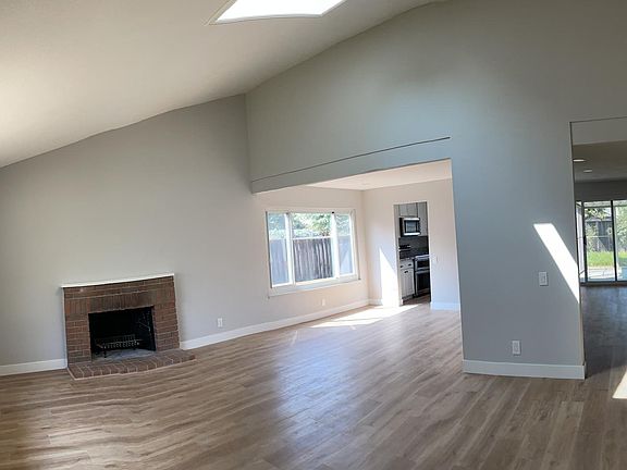 3rd image of 2317 Remo Ct