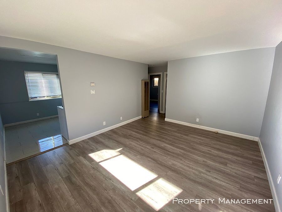 1st image of 1605 Ontario Dr APT 2