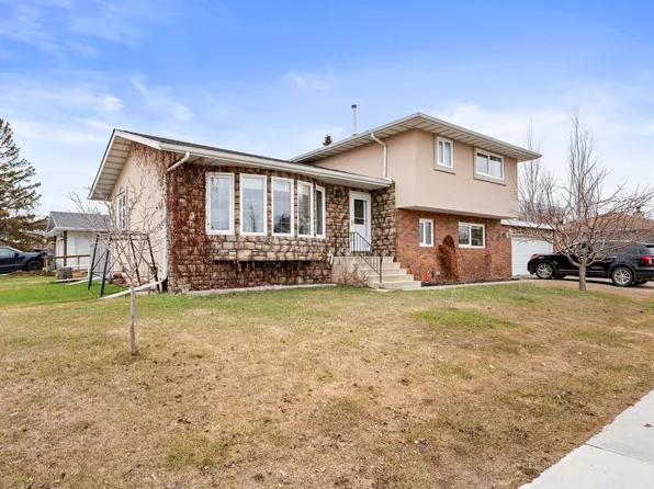 16424 106th St NW, Edmonton, AB T5X 1W5