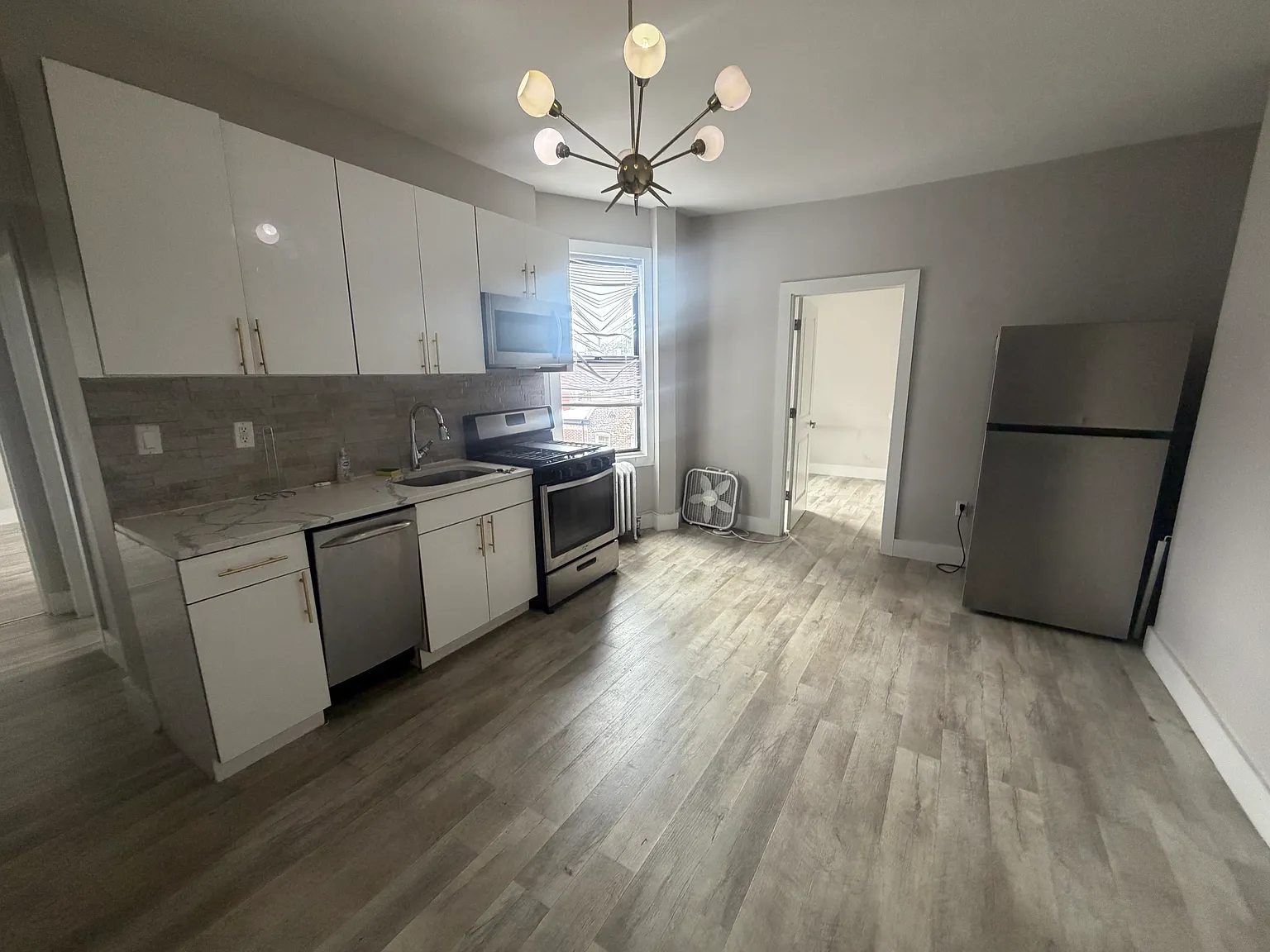2 bed, 750 sqft, $1,995 — Photo 1